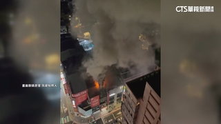 燒烤店排油煙管起火竄濃煙　消防27車52人搶救