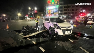 轎車左轉與直行重機碰撞　騎士送醫.肇因待釐清