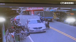 假車禍真搶劫！　女「拖500萬金飾」皮箱　搶匪撞倒行搶