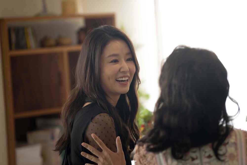 《拜六禮拜》首播收視開紅盤！網讚：忍不住一直看 | 孫淑媚林心如《拜六禮拜》中有許多對手戲