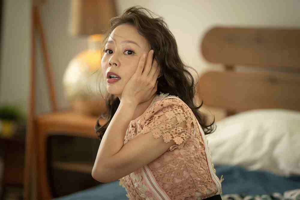 發騷扭打呼巴掌樣樣來!孫淑媚《拜六禮拜》變身瘋女人