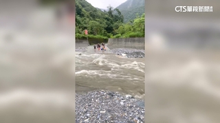 花蓮秀林砂婆礑溪大雨後暴漲　7大學生戲水受困平安獲救