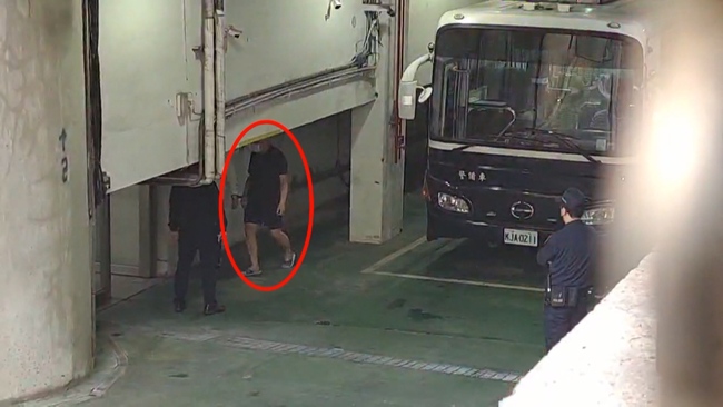 涉洩密給中國！前民進黨黨工黃取榮等4人遭起訴 | 華視新聞