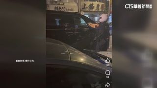 停車糾紛！　駕駛拒盤查險撞警　遭拔槍喝令下車