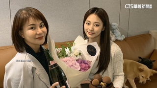 等了10年！　周子瑜26歲生日圓夢「終於能回家表演」