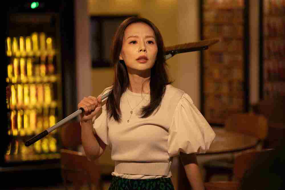 身為蕭吧老闆娘的如如勇敢對抗黑道