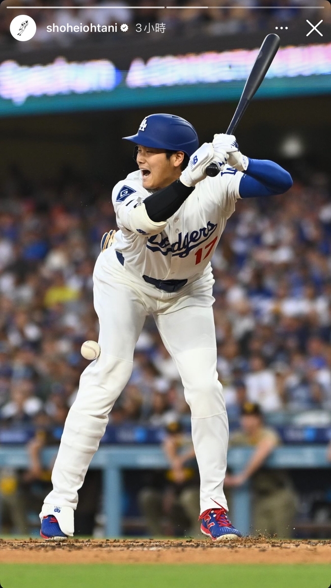 大谷翔平挨觸身球！上壘仍露笑容　賽後PO遭球吻瞬間　網讚：心態好 | 華視新聞