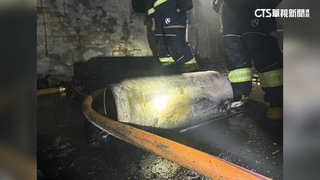 淡水民宅火1死1傷　警消驚見多支「可疑鋼瓶」