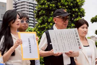 曹興誠酸「絕對不敢公開辯論」：見光就死　徐巧芯：「這裡」等你、隨時奉陪