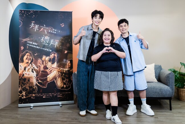 撞斷照後鏡為留聯絡方式？王品澔獲網讚「新一代搭訕奇招」 | 華視新聞