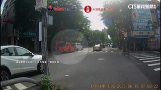 新店最速拖吊傳說「亞旺」破功？　違規車脫鉤撞人行道