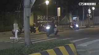三重6旬婦走斑馬線遭撞亡　闖燈騎士5年6次無照被抓