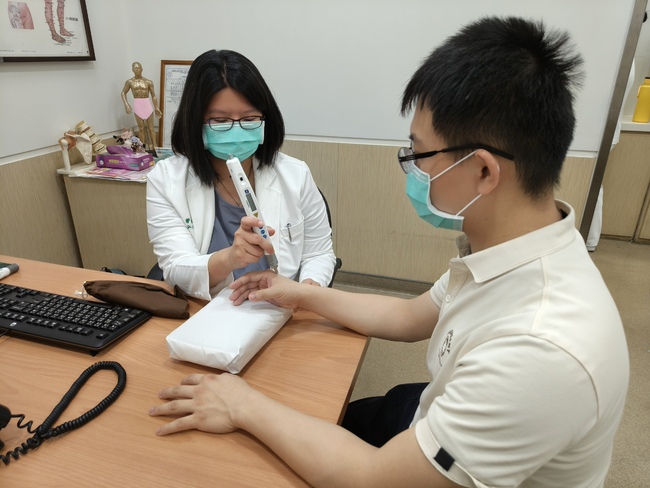 提升免疫力遠離過敏    三伏貼助60歲婦人改善過敏性鼻炎 | 華視新聞