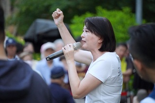 彭振聲聞妻子死訊痛哭！王鴻薇怒斥：司法押人取供到底何時了？