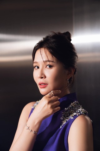 同事≠朋友！吳怡霈喊「太靠近會燙傷」 網一致贊同：形容真貼切