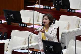 賴清德喊「商務艙有空位國軍自動升等」！游淑慧：那警消弟兄呢？