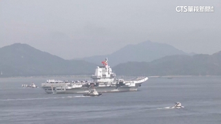 中國首艘國產航母訪港　山東艦甲板排字「國安家好」