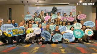 嘉義東石海之夏嗨翻暑假　歌手輪番唱.精彩海上煙火秀