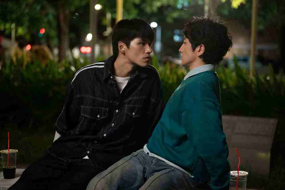 一路吻到床上去！連晨翔孫淑媚床戲創收視高潮 | 曉健文樂展開兩人的首次約會