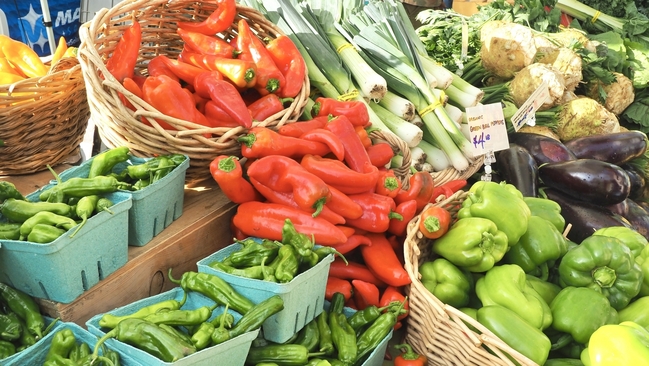 夏天容易煩躁口乾！「17種紅色食材」必吃　抗發炎、保護心血管 | 華視新聞