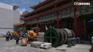 助台電搶修！　廟宇也受災　出借廣場放維修器材