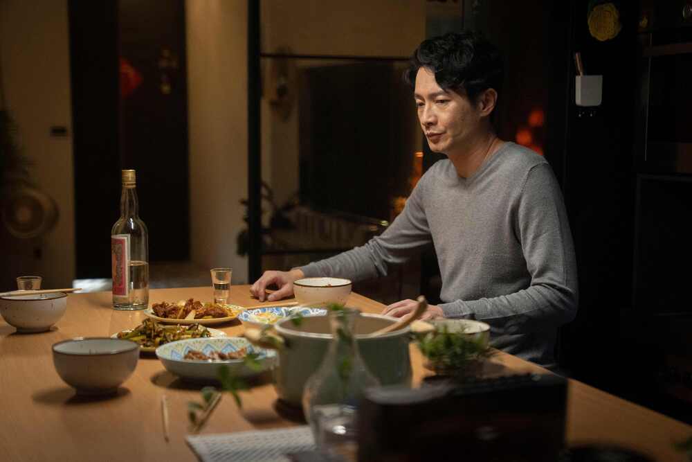 曉健爸爸(周詠軒飾演)對文樂酸言酸語