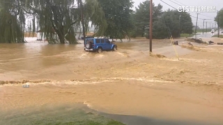 極端暴雨襲！　紐約地鐵站湧泥泉　紐澤西州緊急狀態