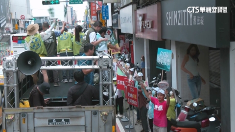 護國繞基隆林右昌喊故鄉 林沛祥合體謝國樑反罷