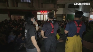 移工宿舍傳火警急逃鄰房屋頂　292人全數救出