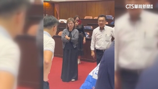 拚「兒虐修法」三讀　白綠一早因布景卡位起糾紛