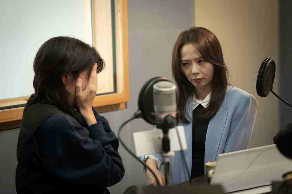 同學會後三姊妹在電台節目上哭著和好