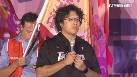 暴雨中罷團上凱道 沈伯洋憶亡母「因為心有所愛」