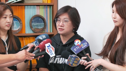 綠委爆選務人員蓋選民印章稱「統計人數」 花蓮選委會火速開鍘:已解職