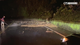 豪雨影響！　北宜公路68公里處土石崩落　單線車道遭埋