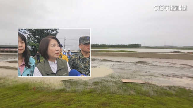 屏東隘寮溪水位逼近緊戒線　台電加強電桿補強 | 華視新聞