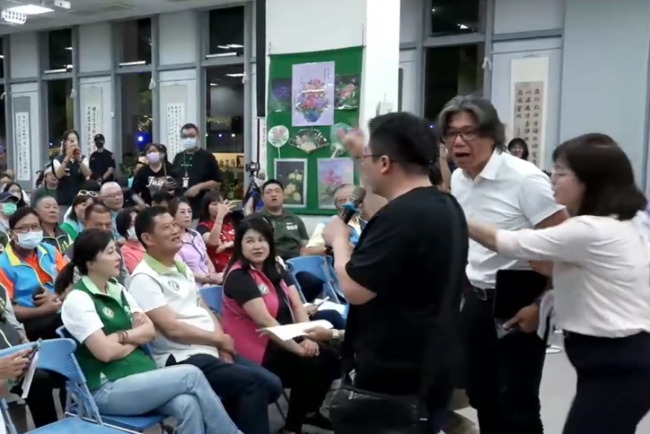 三重果菜市場搬遷引反彈！說明會爆衝突「議員推民眾」　侯友宜：持續溝通 | 華視新聞