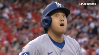 大谷揮空變化球雙眼瞪超大！　驚訝表情包瘋傳