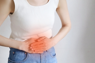 每月都劇烈經痛！女子一天吃5顆止痛藥　醫師：恐是「1疾病」作怪