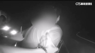 男假配合盤查突襲警逃逸　警負傷逮人查扣槍毒