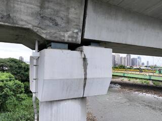 虛驚一場！網傳高鐵橋梁出現「裂痕」？　高鐵緊急澄清「是水痕」