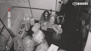 台南凌晨雨襲！　永康馬路成河道　10分鐘淹進屋