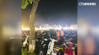 中壢廟會爆機車違停亂象　警1晚開300張罰單