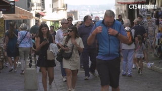 巴黎湧觀光人潮　居民不堪其擾：變迪士尼樂園！