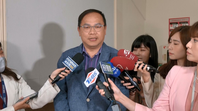 調侃盧秀燕用2400元粉底液惹議　李彥秀批王義川「沙文主義傲慢無知」：沒看到民進黨出面制止、發聲 | 華視新聞