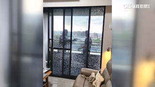 「彈」襲大樓！小鋼珠射住戶玻璃裂蜘蛛網狀　4戶受害