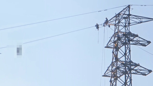 移工失聯3天　離奇掛桃園20層樓高壓電塔　警排除他殺 | 華視新聞