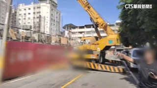 病患急送醫卻遇工地6大車擋道　警1天狂開12張罰單