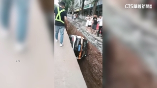 百度「蘿蔔快跑」無人駕駛車栽坑道　被嘲「一個蘿蔔一個坑」