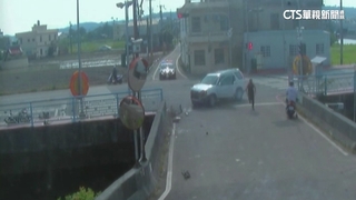 苗栗鄉間小道警匪追逐！　通緝犯闖紅燈拒檢撞傷騎士