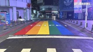 西門町彩虹地景回歸　TAIPEI字樣轉向吸客搶拍